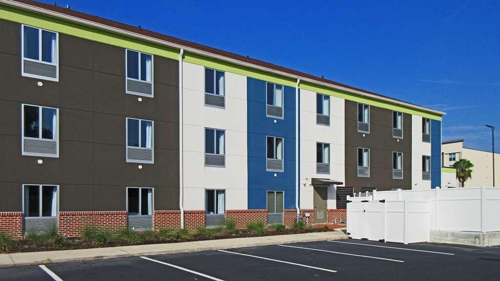 Comfort Inn & Suites Brunswick Bagian luar foto