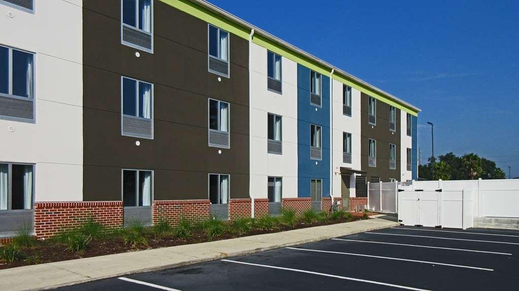 Comfort Inn & Suites Brunswick Bagian luar foto