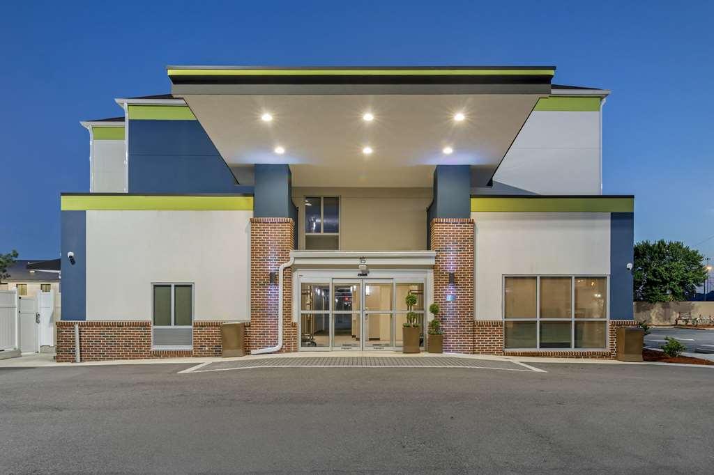Comfort Inn & Suites Brunswick Bagian luar foto