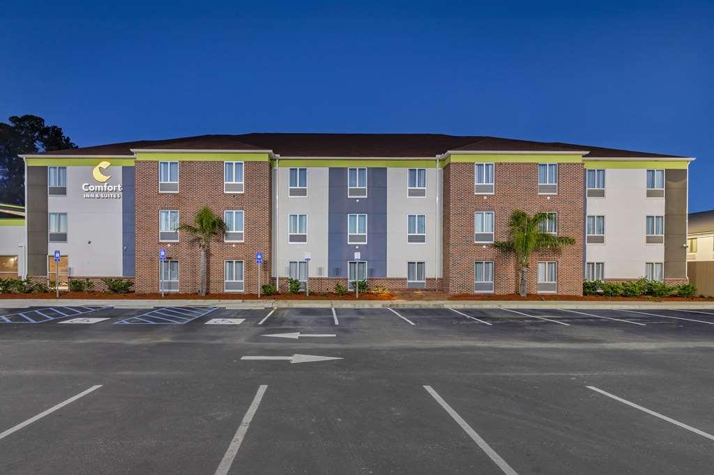Comfort Inn & Suites Brunswick Bagian luar foto